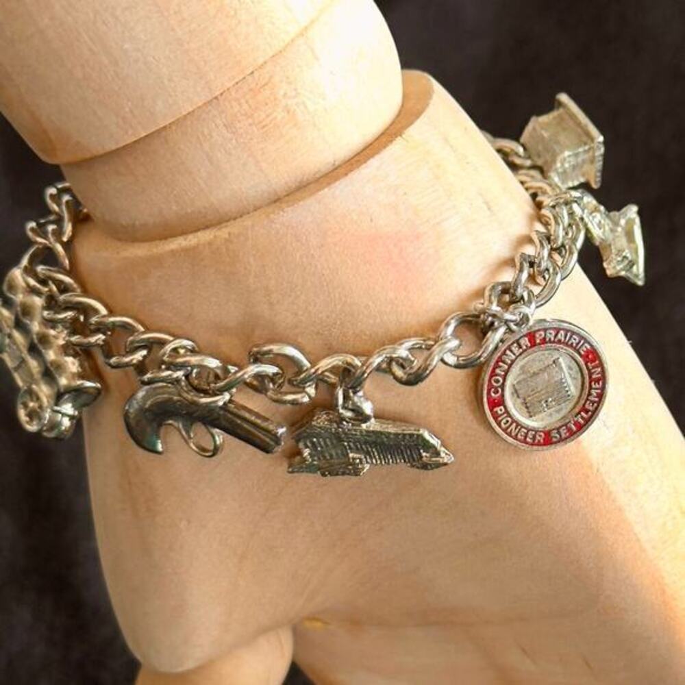 Vintage Conner Prairie Pioneer Settlement Charm Bracelet 70s Souvenir Americana
